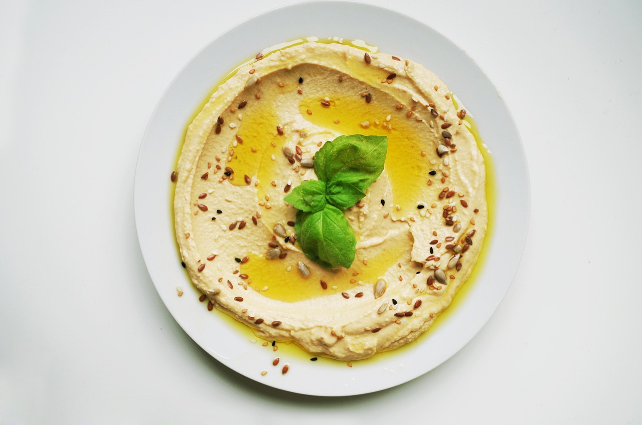 entdecken sie alles über hummus: herkunft, traditionelle rezepte, gesunde vorteile und tipps zur zubereitung des köstlichen kichererbsen-dips. ideal für eine ausgewogene ernährung!